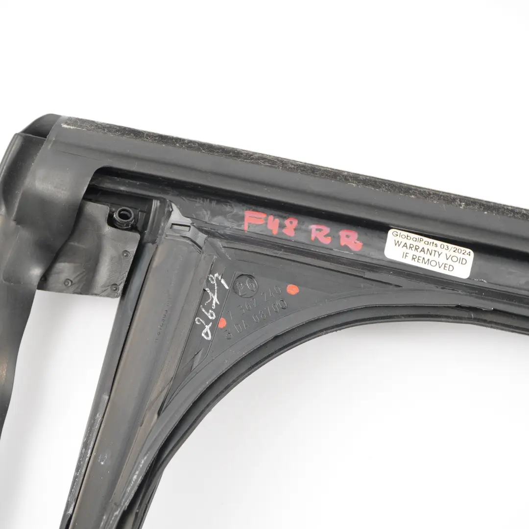 Joint de guidage de vitre Porte arrière droite pour BMW X1 F48 à propos du numéro de pièce 7362240 BMW X1 F48 Joint de guidage de vitre Porte arrière droite - SKU 7362240 - Numéro de pièce 7362240