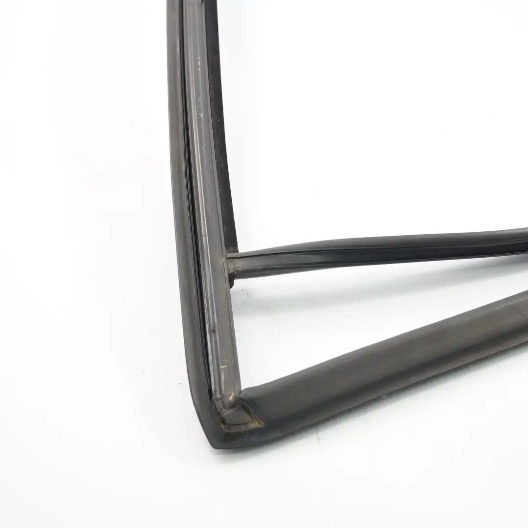 Joint de guidage de vitre Porte arrière droite pour BMW X1 F48 à propos du numéro de pièce 7362240 BMW X1 F48 Joint de guidage de vitre Porte arrière droite - SKU 7362240 - Numéro de pièce 7362240