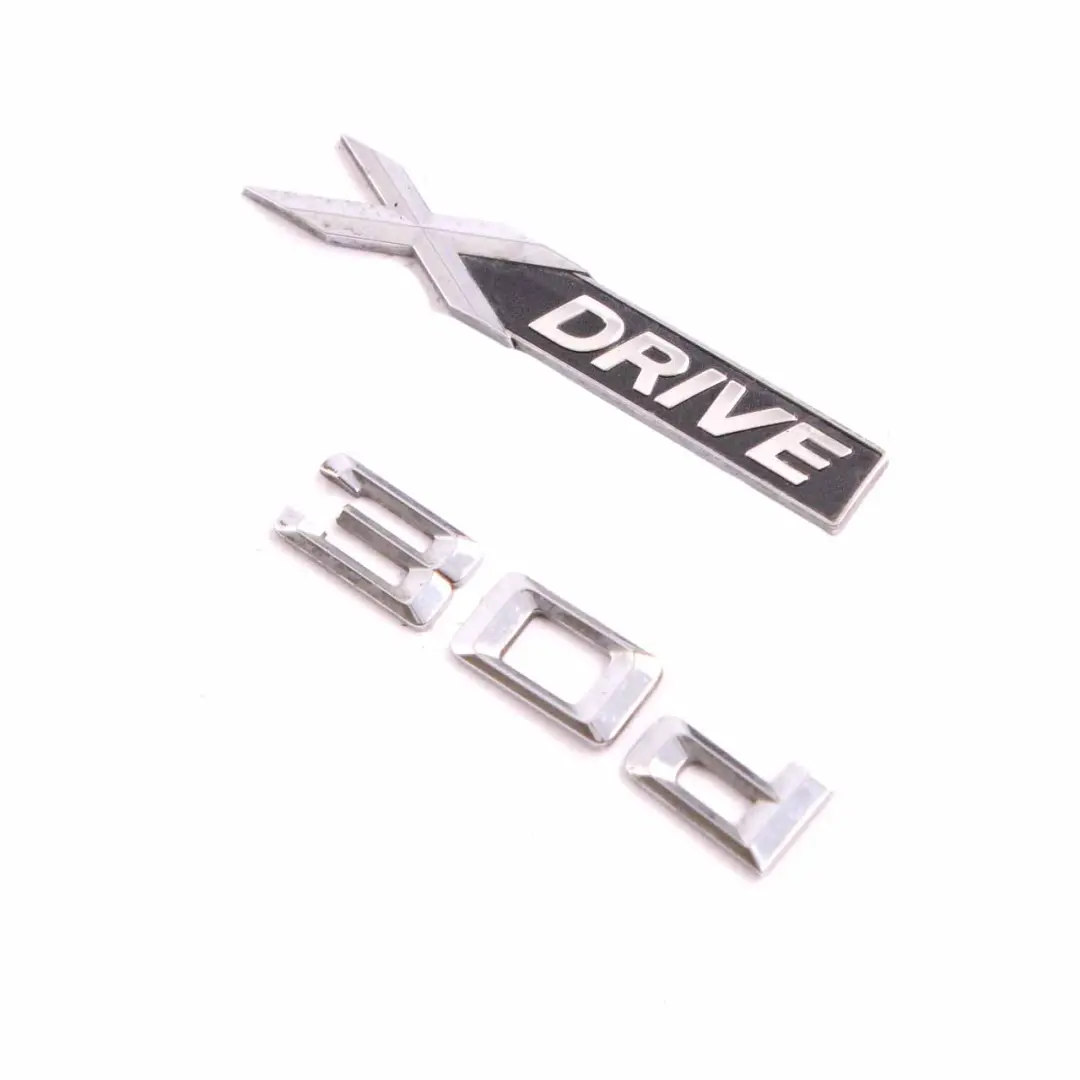 Lettering XDrive 30d Emblema Insignia Logo Trim para BMW X3 F25 X5 E70 con número de pieza 7362491 BMW X3 F25 X5 E70 Lettering XDrive 30d Emblema Insignia Logo Trim - SKU 7362491 - Número de pieza 7362491