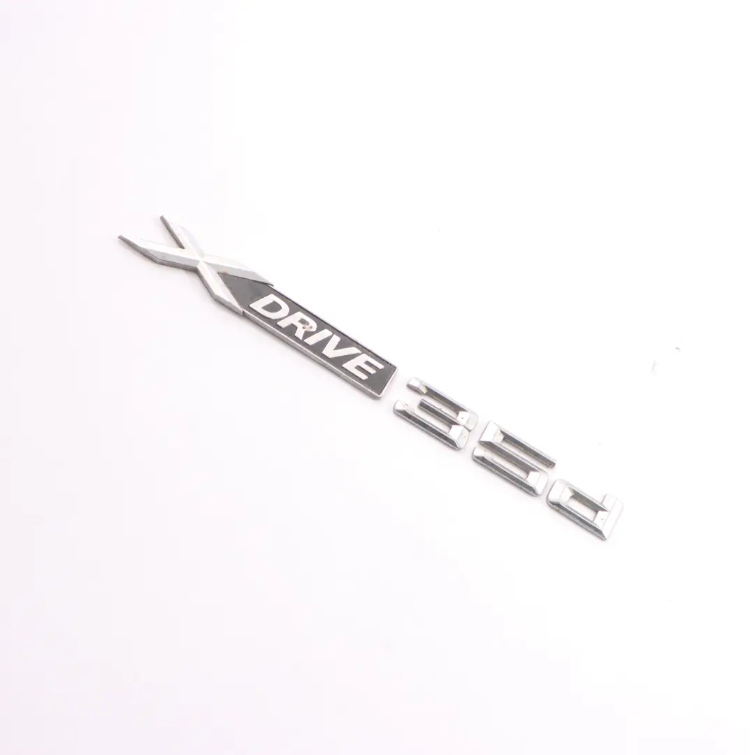 N57Z Kofferraum Deckel Letering Badge Logo XDrive 35d für BMW X4 F26 mit Teilenummer 7362493 BMW X4 F26 N57Z Kofferraum Deckel Letering Badge Logo XDrive 35d - SKU 7362493 - Teilenummer 7362493