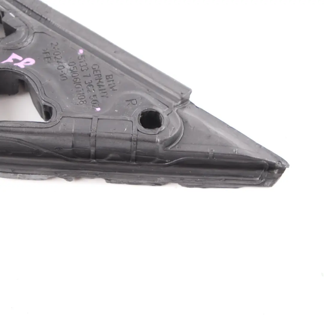 Guarnizione Copri Specchio Triangolo Anteriore Destro per BMW X3 F25 con numero di parte 7362502 BMW X3 F25 Guarnizione Copri Specchio Triangolo Anteriore Destro - SKU 7362502 - Numero di parte 7362502