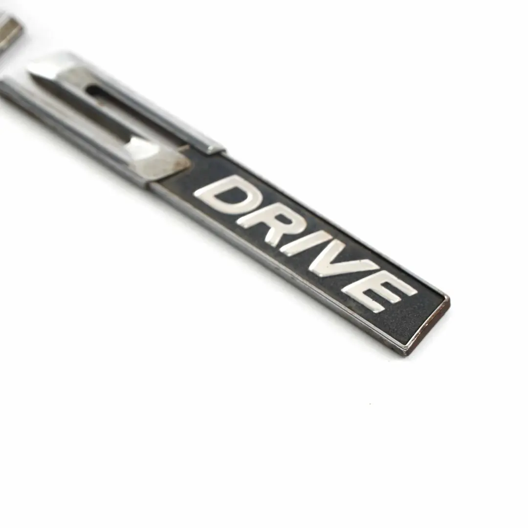 Emblema Badge Lettering SDrive 18d Logo Trim per BMW X1 E84 con numero di parte 7362541 BMW X1 E84 Emblema Badge Lettering SDrive 18d Logo Trim - SKU 7362541 - Numero di parte 7362541