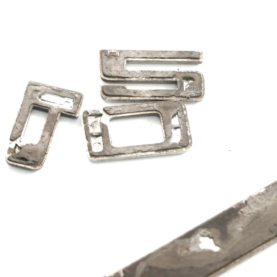 20dX 2.0d Schriftzug X Drive 20d Logo Zierleiste für BMW X1 E84 X3 E83 F25 X4 F26 mit Teilenummer 7362673 BMW X1 E84 X3 E83 F25 X4 F26 20dX 2.0d Schriftzug X Drive 20d Logo Zierleiste - SKU 7362673-1 - Teilenummer 7362673