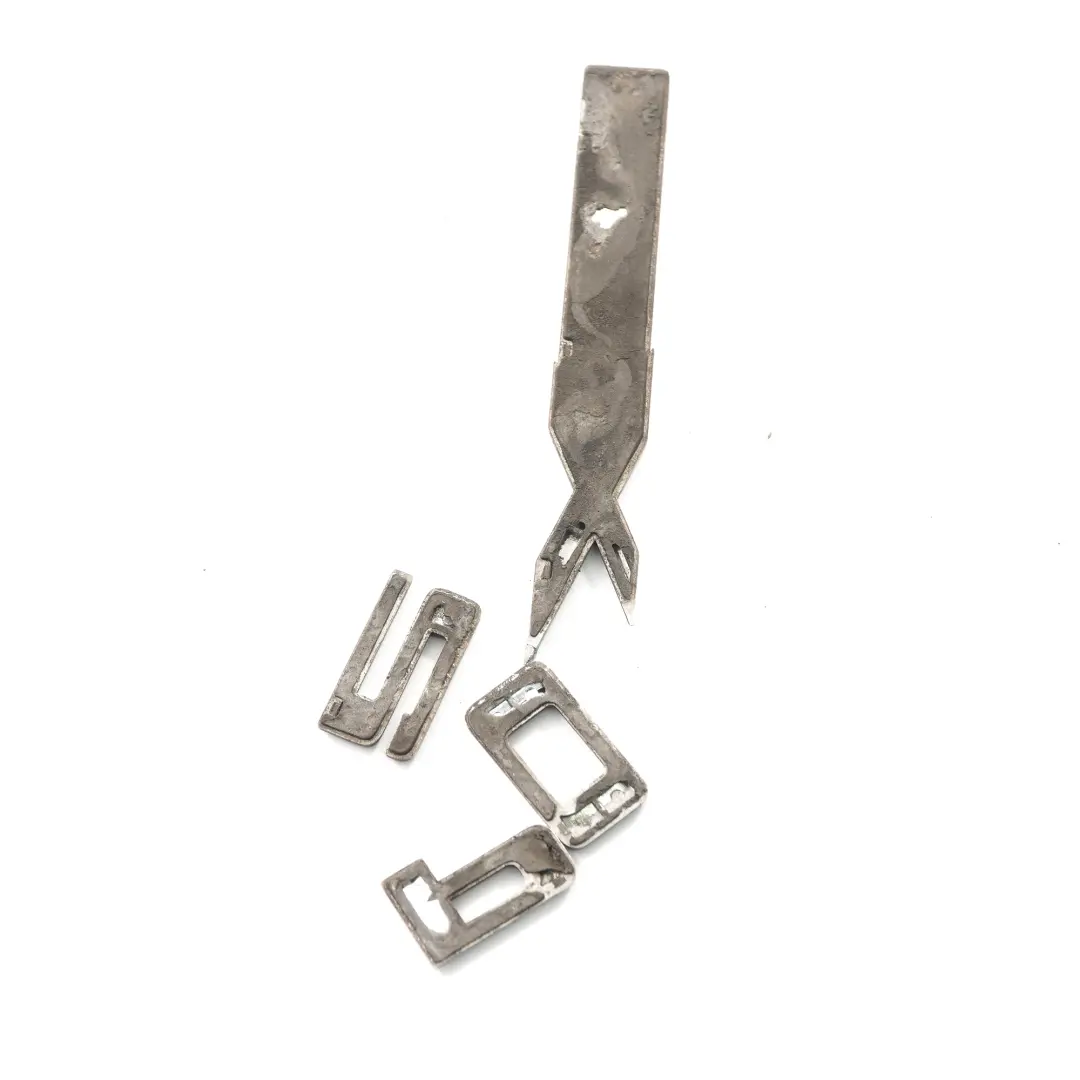 Napis X Drive 20d Logo Emblemat Znaczek do BMW X1 E84 X3 E83 F25 X4 F26 o numerze 7362673 BMW X1 E84 X3 E83 F25 X4 F26 Napis X Drive 20d Logo Emblemat Znaczek - SKU 7362673-1 - Numer Części 7362673