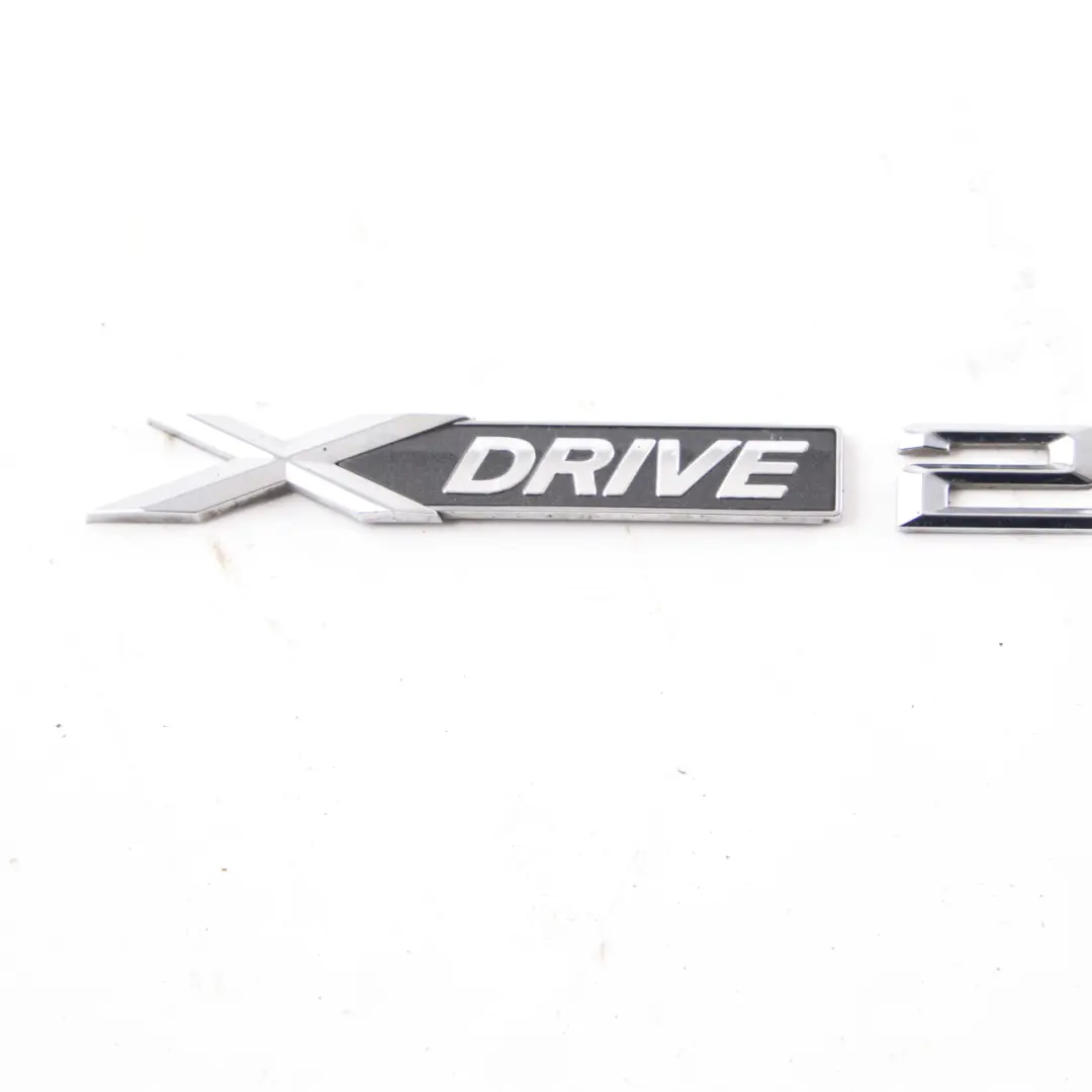 BMW X1 E84 X3 E83 F25 X4 F26 20dX 2.0d Napis X Drive 20d Logo Emblemat - SKU 7362673 - Numer Części 7362673