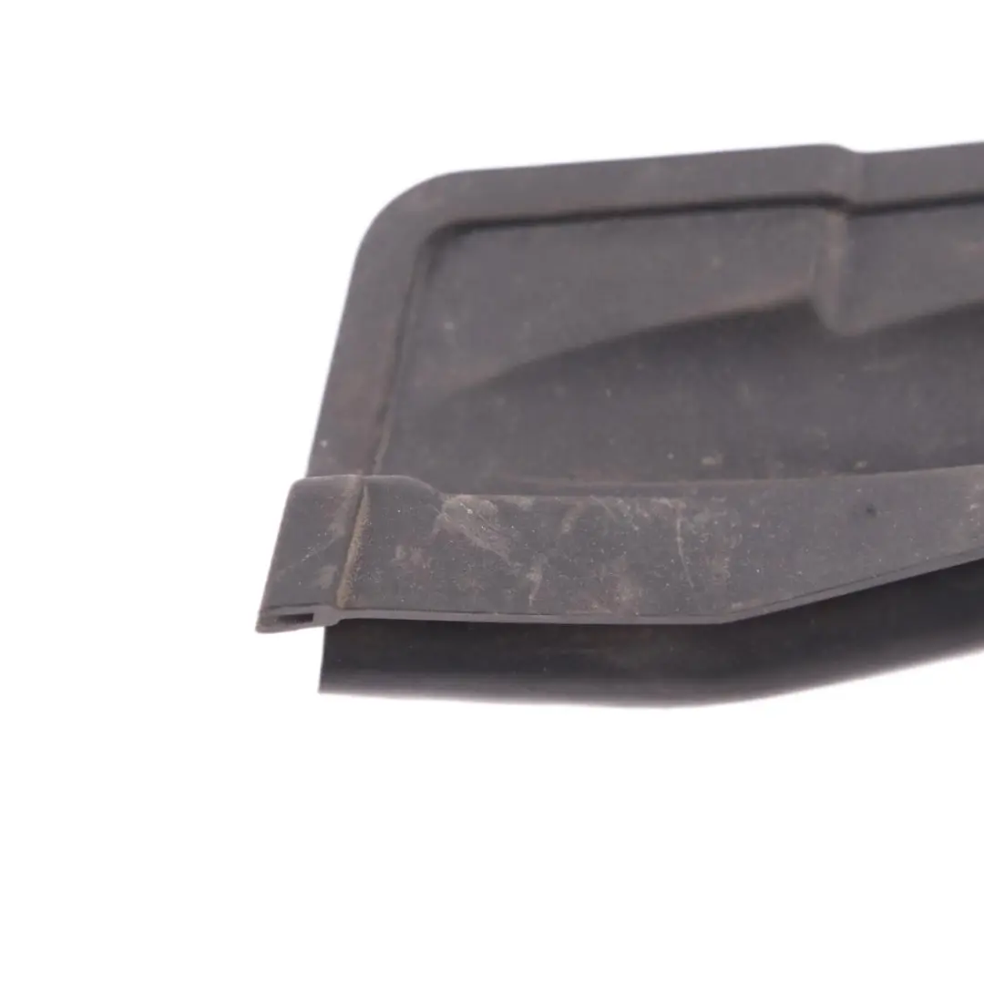 Cerniera porta superiore posteriore destra Piastra copertura per BMW i3 I01 con numero di parte 7362690 BMW i3 I01 Cerniera porta superiore posteriore destra Piastra copertura - SKU 7362690 - Numero di parte 7362690