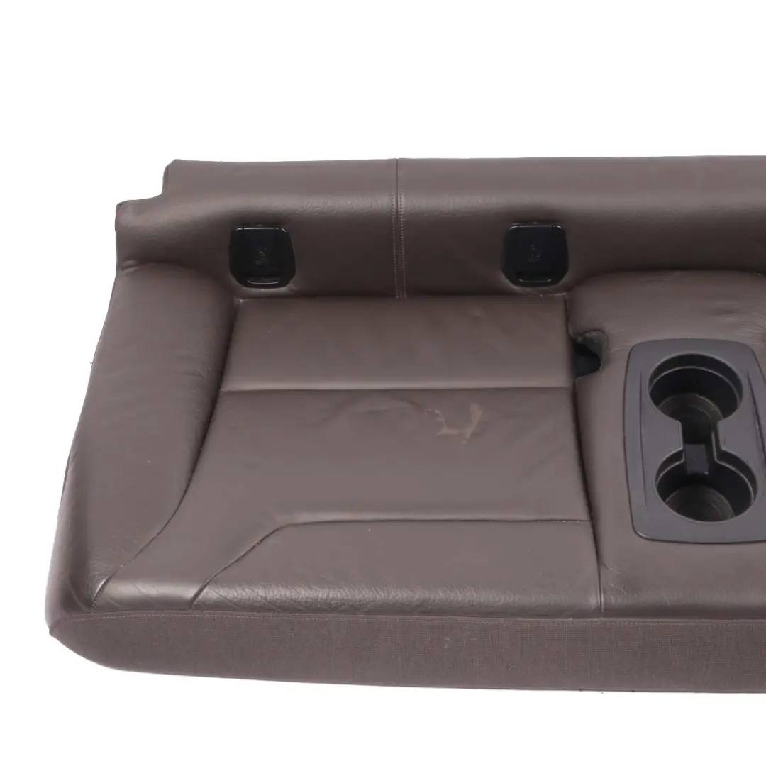 Kanapa Siedzisko Skóra Tył Dalbergia Brown do BMW i3 o numerze 7362928 BMW i3 Kanapa Siedzisko Skóra Tył Dalbergia Brown - SKU 7362928 - Numer Części 7362928