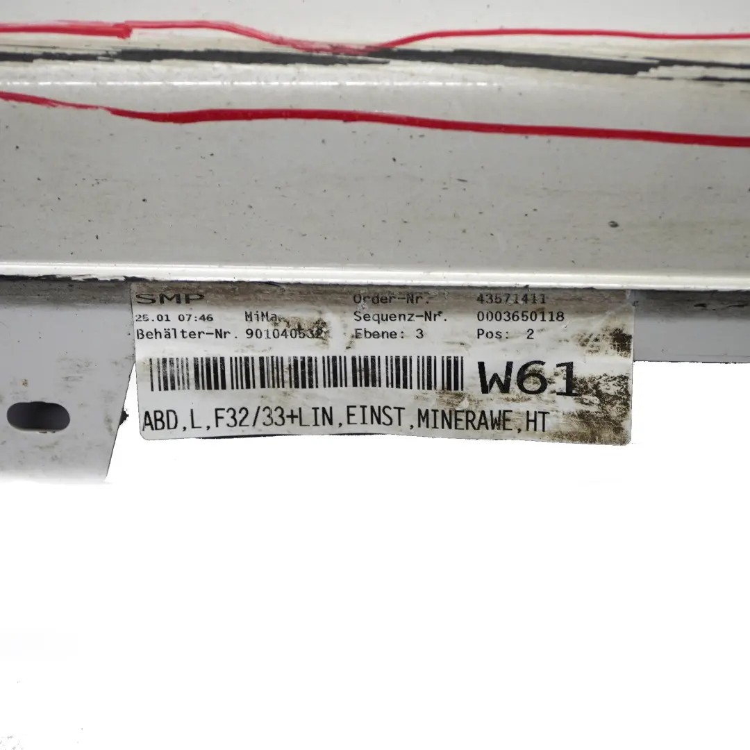 Listón de umbral de faldón lateral izquierdo Mineralweiss Blanco A96 para BMW F32 F33 con número de pieza 7363395 BMW F32 F33 Listón de umbral de faldón lateral izquierdo Mineralweiss Blanco A96 - SKU 7363395-MW - Número de pieza 7363395