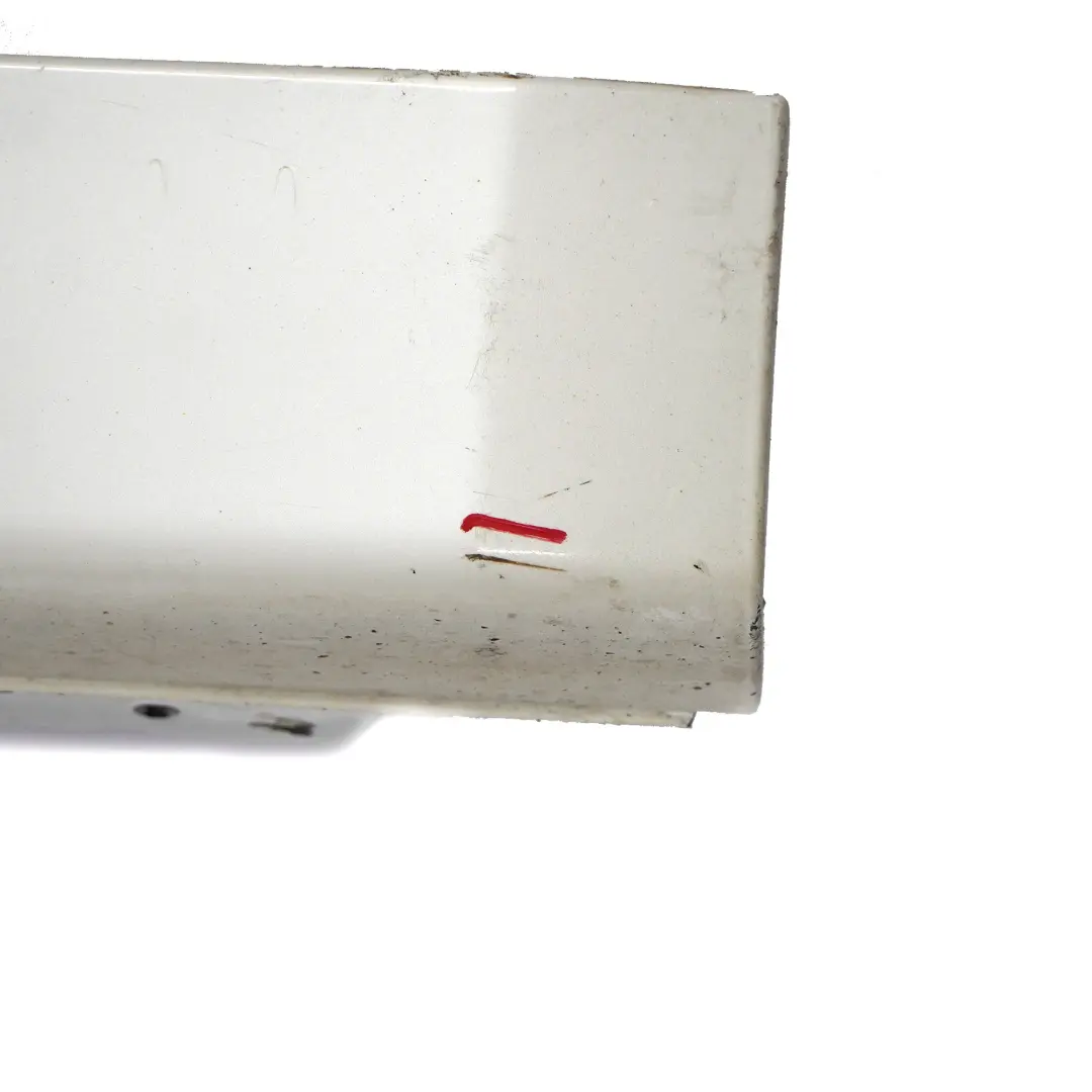 Faldón lateral derecho Mineralweiss Blanco Mineral - A96 para BMW F32 F33 con número de pieza 7363396 BMW F32 F33 Faldón lateral derecho Mineralweiss Blanco Mineral - A96 - SKU 7363396-MW - Número de pieza 7363396