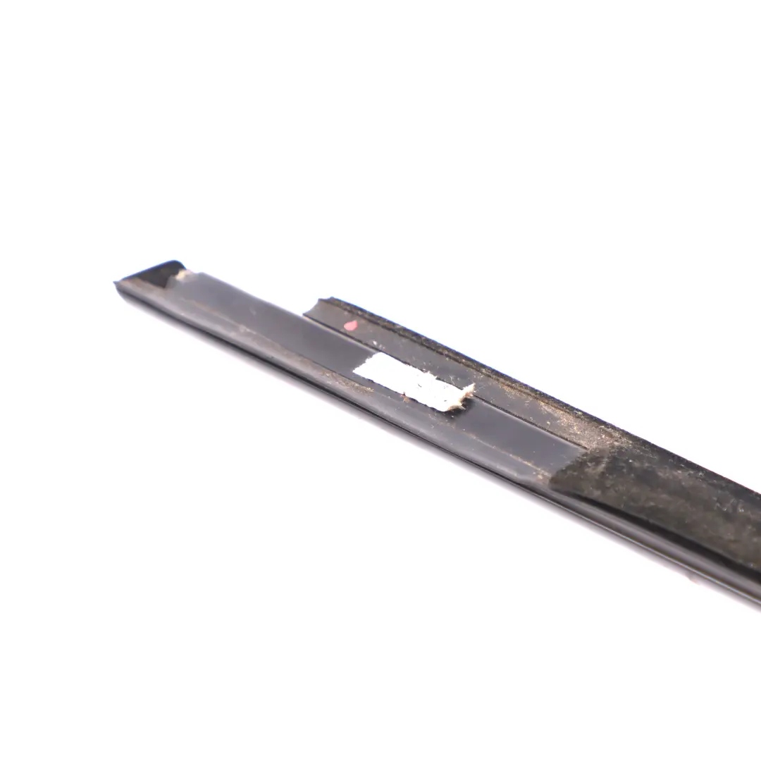 Striscia copertura canale porta anteriore destra esterna alta lucentezza per BMW F26 con numero di parte 7364752 BMW F26 Striscia copertura canale porta anteriore destra esterna alta lucentezza - SKU 7364752 - Numero di parte 7364752