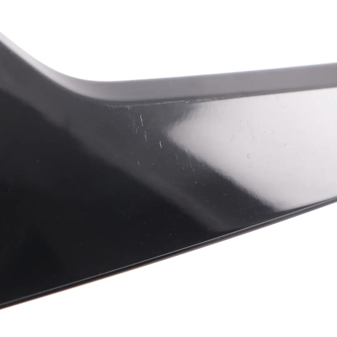 Portellone posteriore Spoiler laterale rivestimento sinistro per BMW F46 con numero di parte 7364775 BMW F46 Portellone posteriore Spoiler laterale rivestimento sinistro - SKU 7364775 - Numero di parte 7364775