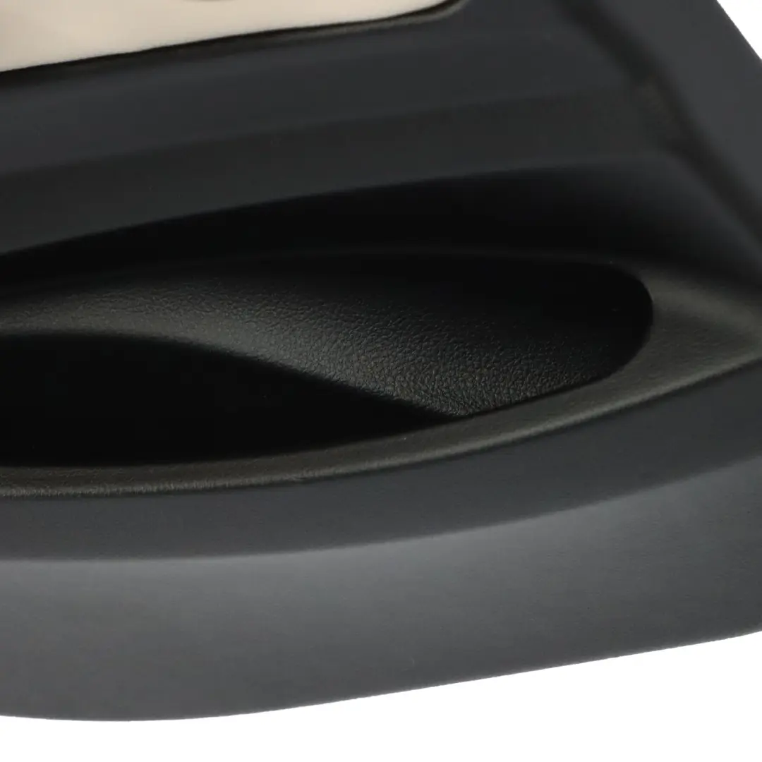 Boczek Drzwi Lewy Tył Skóra Oyster do BMW F34 o numerze 7365009 BMW F34 Boczek Drzwi Lewy Tył Skóra Oyster - SKU 7365009 - Numer Części 7365009