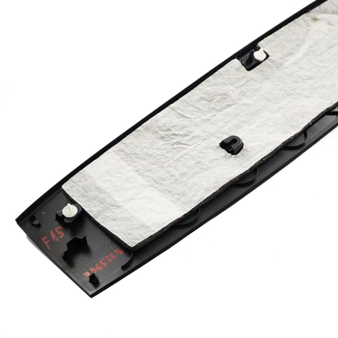 Tapa Maletero Portón Trasero Tapa Superior Interior Negro para BMW X5 F15 con número de pieza 7365223 BMW X5 F15 Tapa Maletero Portón Trasero Tapa Superior Interior Negro - SKU 7365223 - Número de pieza 7365223