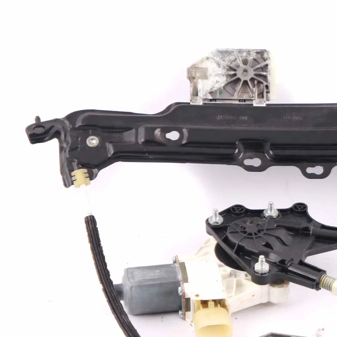 Regolator Alzacristallo Portiera Posteriore Modulo Motore Destro 7326326 per BMW F36 con numero di parte 7365258 BMW F36 Regolator Alzacristallo Portiera Posteriore Modulo Motore Destro 7326326 - SKU 7365258 - Numero di parte 7365258