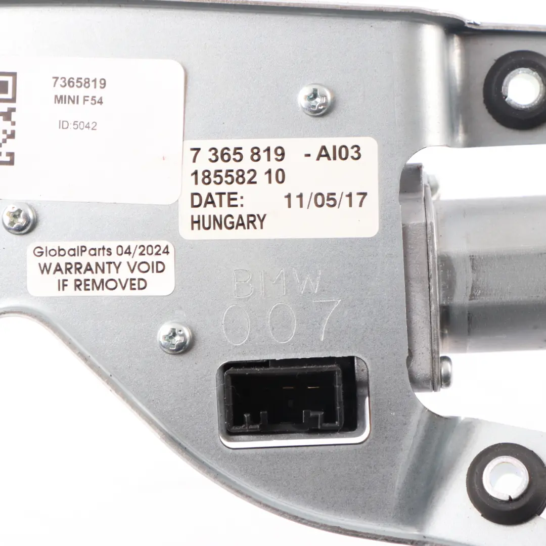 Fenêtre arrière gauche moteur d'essuie-glace pour Mini Cooper Clubman F54 à propos du numéro de pièce 7365819 Mini Cooper Clubman F54 Fenêtre arrière gauche moteur d'essuie-glace - SKU 7365819 - Numéro de pièce 7365819