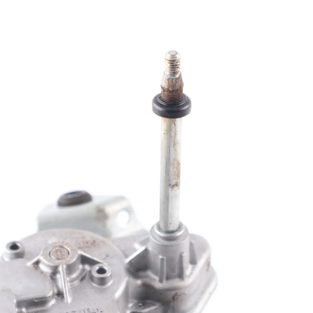 Wiper Motor Mini Cooper Clubman F54 Rear Window Right O/S Wiper Motor to with Part number 7365820 Wiper Motor Mini Cooper Clubman F54 Rear Window Right O/S Wiper Motor - SKU 7365820 - Part number 7365820