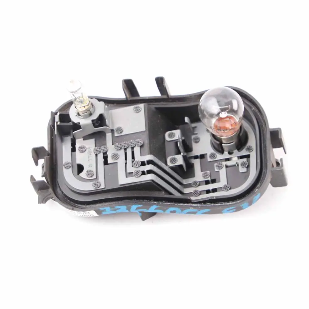 BMW X1 E84 Support Ampoule Arriere Eclairage Panneau Lateral Droit 2993580 - SKU 7366066 - Numéro de pièce 7366066