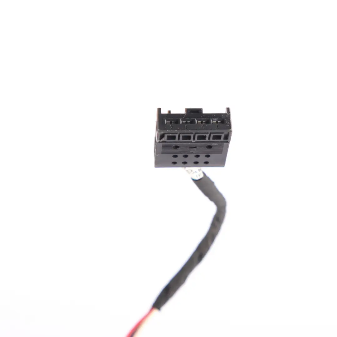 Portalámparas BMW F32 F36 Trasero Derecho Lámpara Socket Panel Lateral para con número de pieza 7366070 Portalámparas BMW F32 F36 Trasero Derecho Lámpara Socket Panel Lateral - SKU 7366070 - Número de pieza 7366070