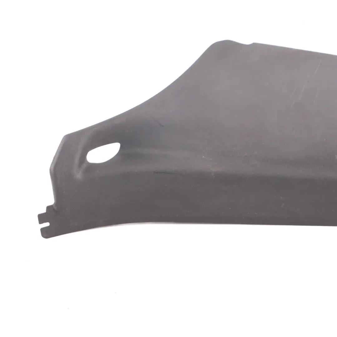 Colonna C Bottom Trim posteriore sinistro Cover Panel Nero 7323665 per BMW F46 con numero di parte 7366841 BMW F46 Colonna C Bottom Trim posteriore sinistro Cover Panel Nero 7323665 - SKU 7366841 - Numero di parte 7366841