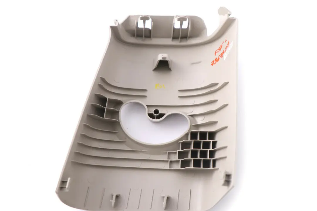 Osłona obudowa słupka lewa 7298667 do MINI F56 o numerze 7367707 MINI F56 Osłona obudowa słupka lewa 7298667 - SKU 7367707 - Numer Części 7367707