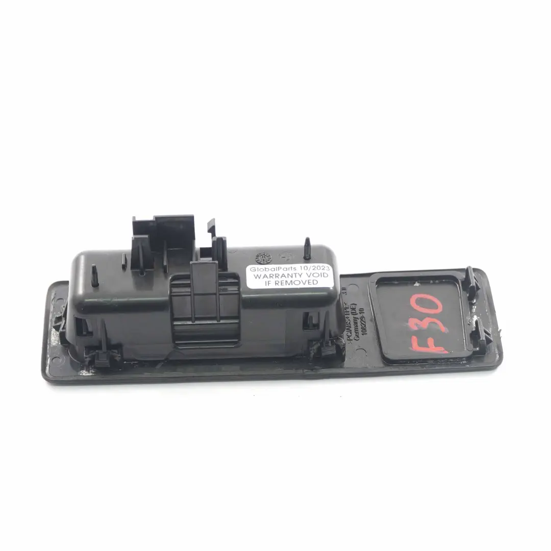 Przycisk Klamka Klapy Bagażnika do BMW F10 F11 F30 o numerze 7368752 BMW F10 F11 F30 Przycisk Klamka Klapy Bagażnika - SKU 7368752-1 - Numer Części 7368752