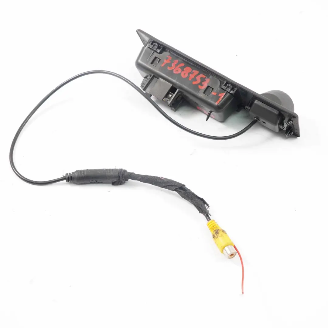 Uchwyt Klamka Bagaznika z Kamerą do BMW F10 F30 o numerze 7368753 BMW F10 F30 Uchwyt Klamka Bagaznika z Kamerą - SKU 7368753-1 - Numer Części 7368753
