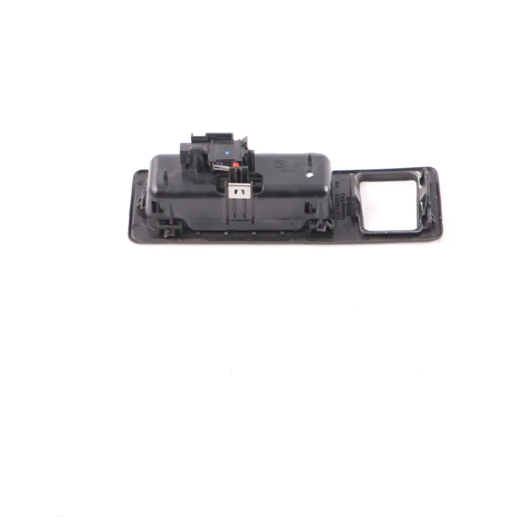 Maniglia portellone posteriore BMW F10 F11 F30 F31 coperchio Pulsante per con numero di parte 7368753 Maniglia portellone posteriore BMW F10 F11 F30 F31 coperchio Pulsante - SKU 7368753-2 - Numero di parte 7368753