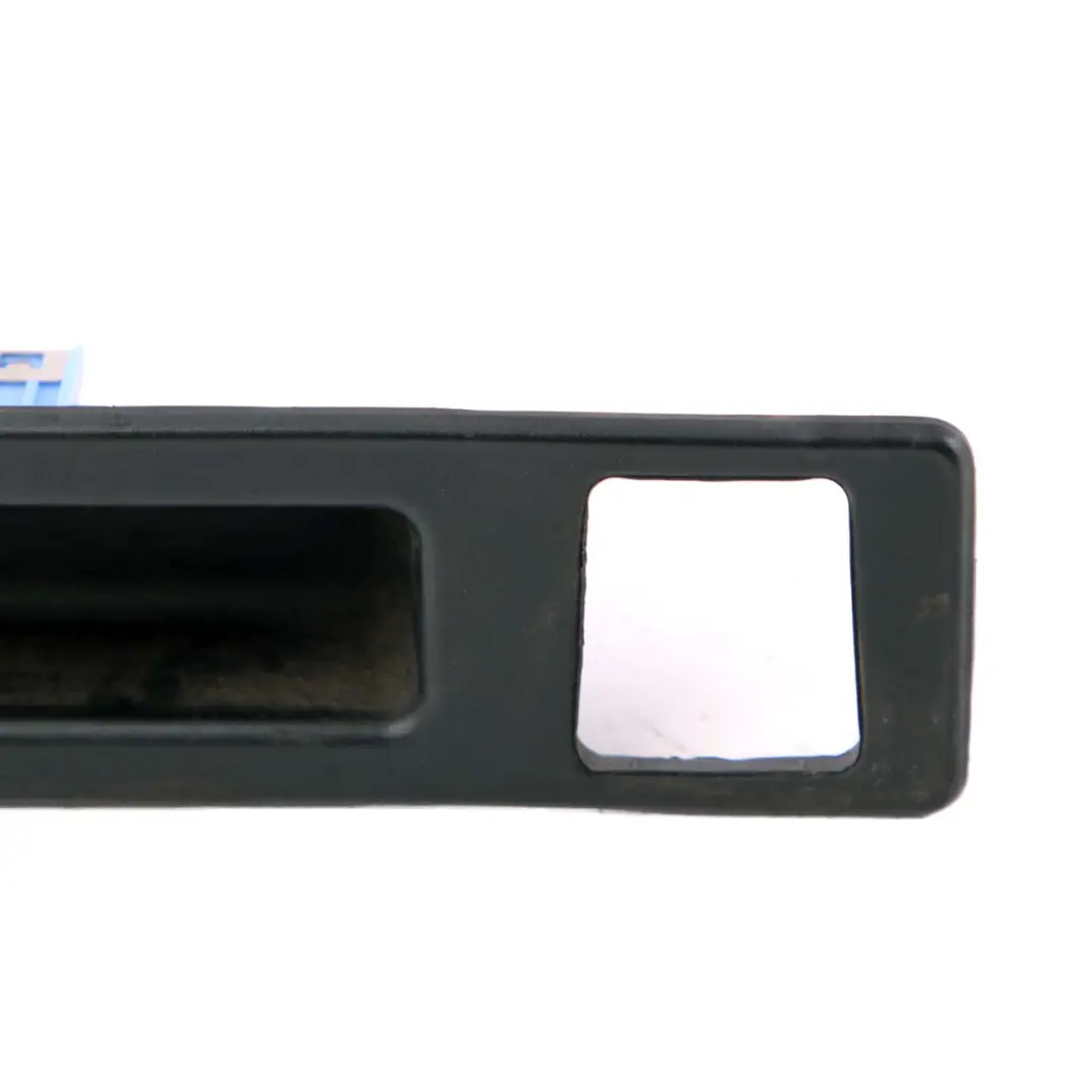 Manija BMW F10 F11 F30 F31 Boot Tapa Embellecedor Pulsador para Tailgate con número de pieza 7368753 Tailgate Manija BMW F10 F11 F30 F31 Boot Tapa Embellecedor Pulsador - SKU 7368753 - Número de pieza 7368753