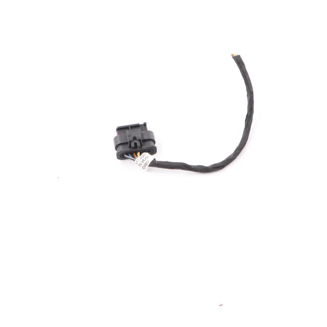 Fanale posteriore laterale destro Plug Wiring 1-2141397-1 per BMW F30 F80 M3 LCI con numero di parte 7369118 BMW F30 F80 M3 LCI Fanale posteriore laterale destro Plug Wiring 1-2141397-1 - SKU 7369118-1 - Numero di parte 7369118