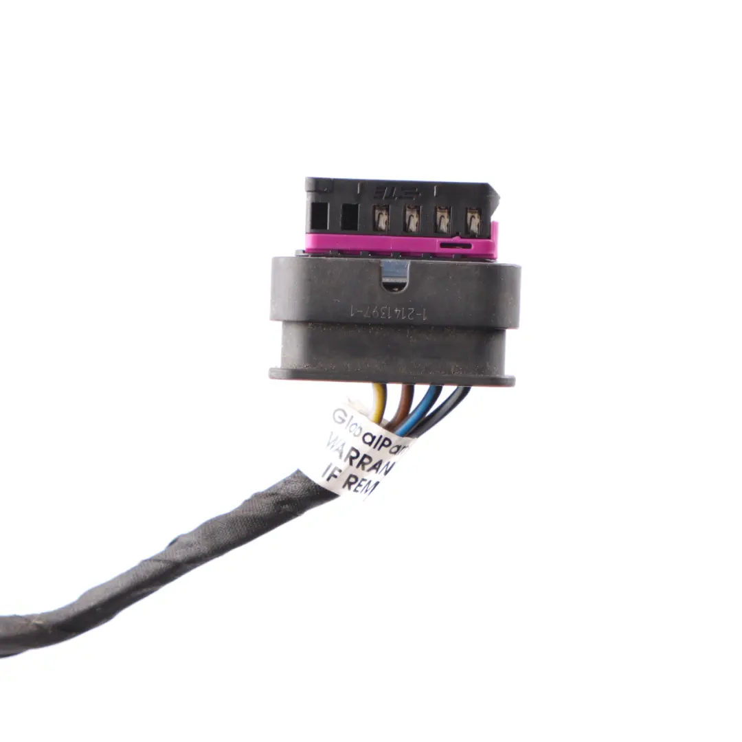 Fanale posteriore laterale destro Plug Wiring 1-2141397-1 per BMW F30 F80 M3 LCI con numero di parte 7369118 BMW F30 F80 M3 LCI Fanale posteriore laterale destro Plug Wiring 1-2141397-1 - SKU 7369118-1 - Numero di parte 7369118