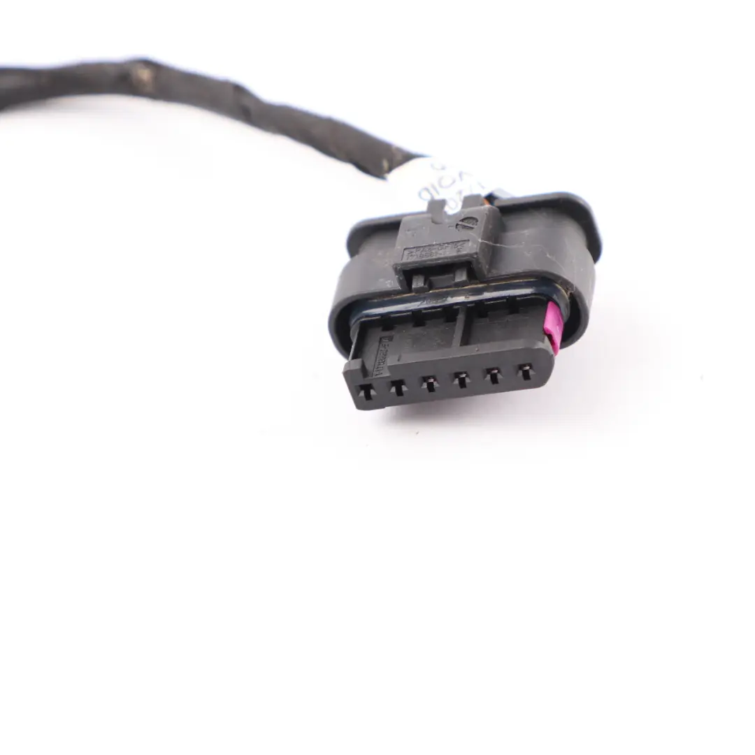 Fanale posteriore laterale destro Plug Wiring 1-2141397-1 per BMW F30 F80 M3 LCI con numero di parte 7369118 BMW F30 F80 M3 LCI Fanale posteriore laterale destro Plug Wiring 1-2141397-1 - SKU 7369118-1 - Numero di parte 7369118