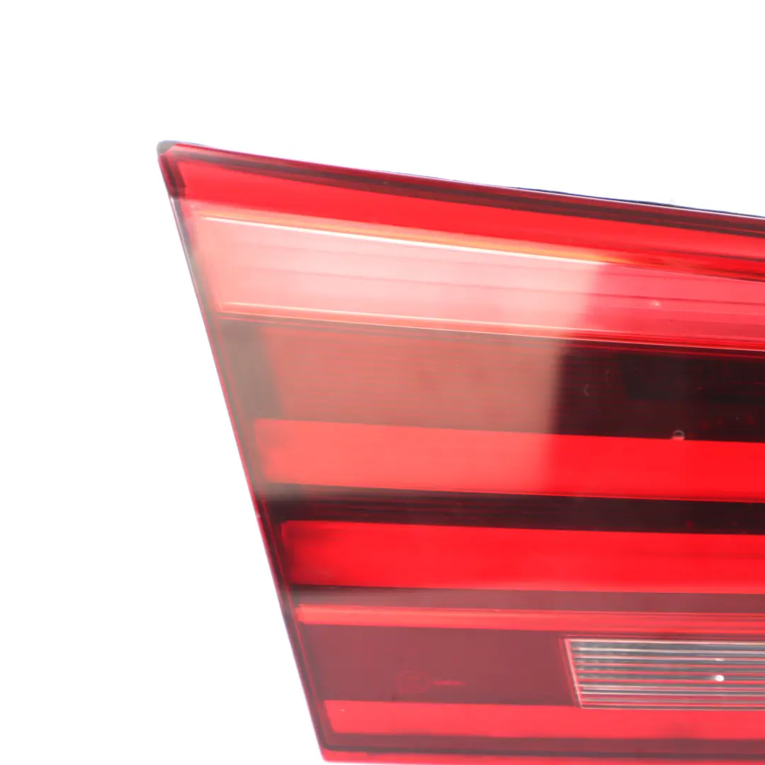 Lampa Pokrywy Bagażnika Tylna Lewa do BMW F30 F31 F80 LCI o numerze 7369119 BMW F30 F31 F80 LCI Lampa Pokrywy Bagażnika Tylna Lewa - SKU 7369119-3 - Numer Części 7369119