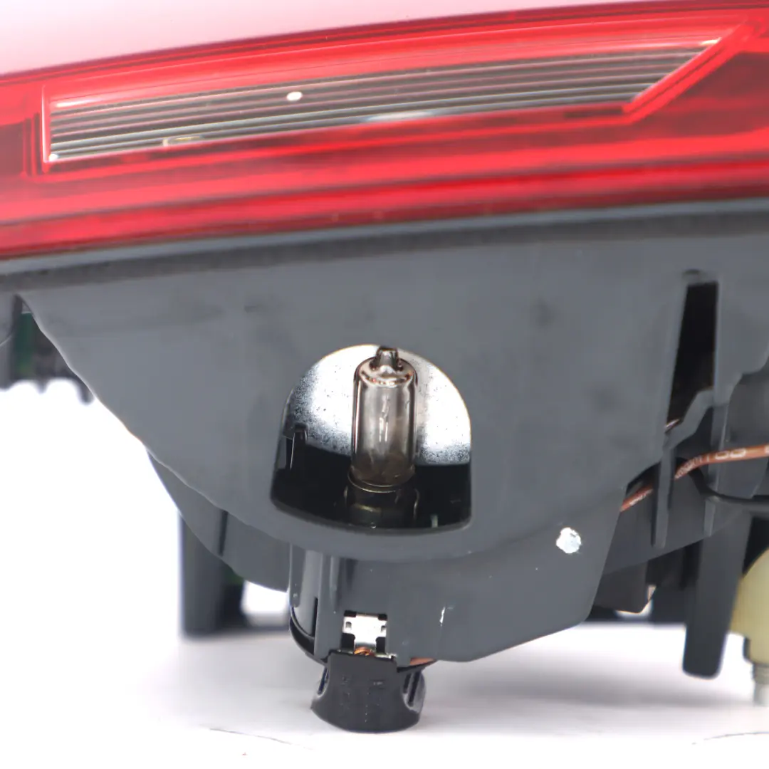 Lampa Pokrywy Bagażnika Tylna Lewa do BMW F30 F31 F80 LCI o numerze 7369119 BMW F30 F31 F80 LCI Lampa Pokrywy Bagażnika Tylna Lewa - SKU 7369119-3 - Numer Części 7369119