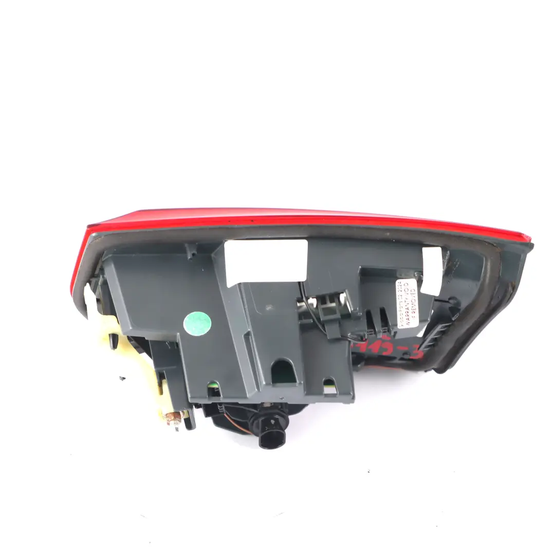 Luz En Tapa Maletero Portón Trasero Izquierda para BMW F30 F31 F80 LCI con número de pieza 7369119 BMW F30 F31 F80 LCI Luz En Tapa Maletero Portón Trasero Izquierda - SKU 7369119-3 - Número de pieza 7369119