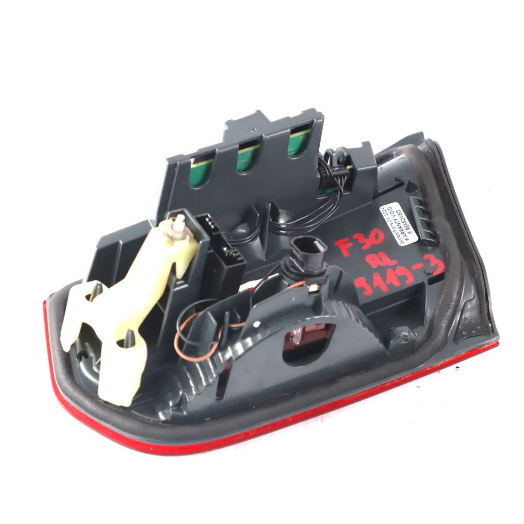 Luz En Tapa Maletero Portón Trasero Izquierda para BMW F30 F31 F80 LCI con número de pieza 7369119 BMW F30 F31 F80 LCI Luz En Tapa Maletero Portón Trasero Izquierda - SKU 7369119-3 - Número de pieza 7369119