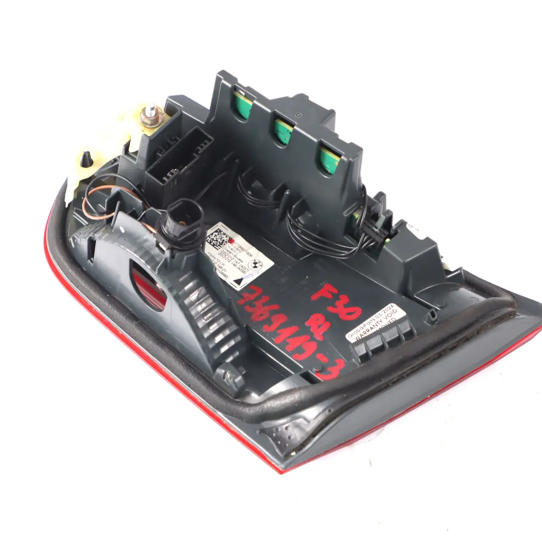 Luz En Tapa Maletero Portón Trasero Izquierda para BMW F30 F31 F80 LCI con número de pieza 7369119 BMW F30 F31 F80 LCI Luz En Tapa Maletero Portón Trasero Izquierda - SKU 7369119-3 - Número de pieza 7369119