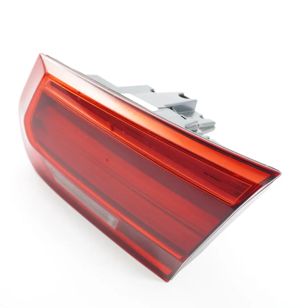 Lampada posteriore BMW F30 F31 LCI Luce destra Portellone bagagliaio per con numero di parte 7369120 Lampada posteriore BMW F30 F31 LCI Luce destra Portellone bagagliaio - SKU 7369120-4 - Numero di parte 7369120