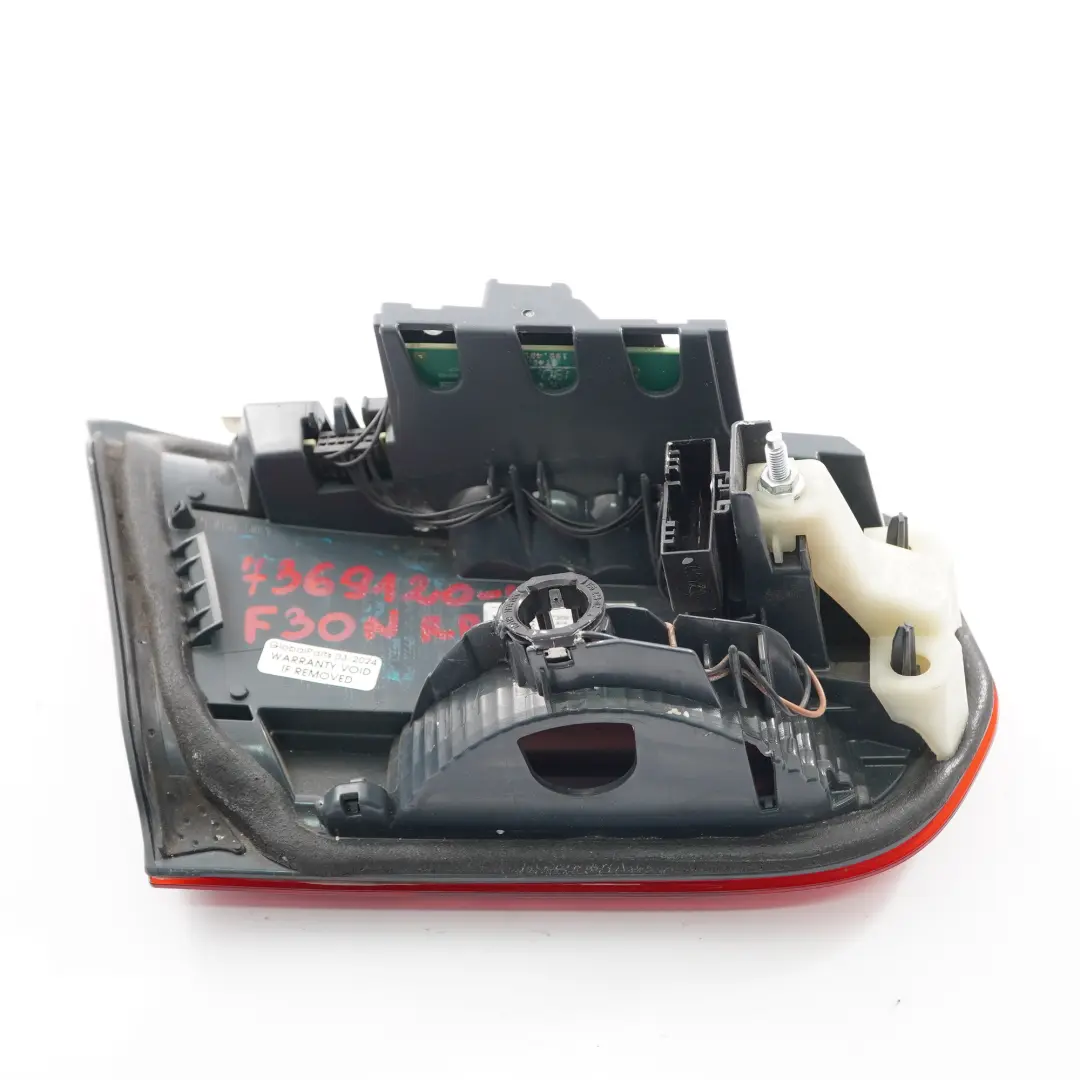 Lampada posteriore BMW F30 F31 LCI Luce destra Portellone bagagliaio per con numero di parte 7369120 Lampada posteriore BMW F30 F31 LCI Luce destra Portellone bagagliaio - SKU 7369120-4 - Numero di parte 7369120