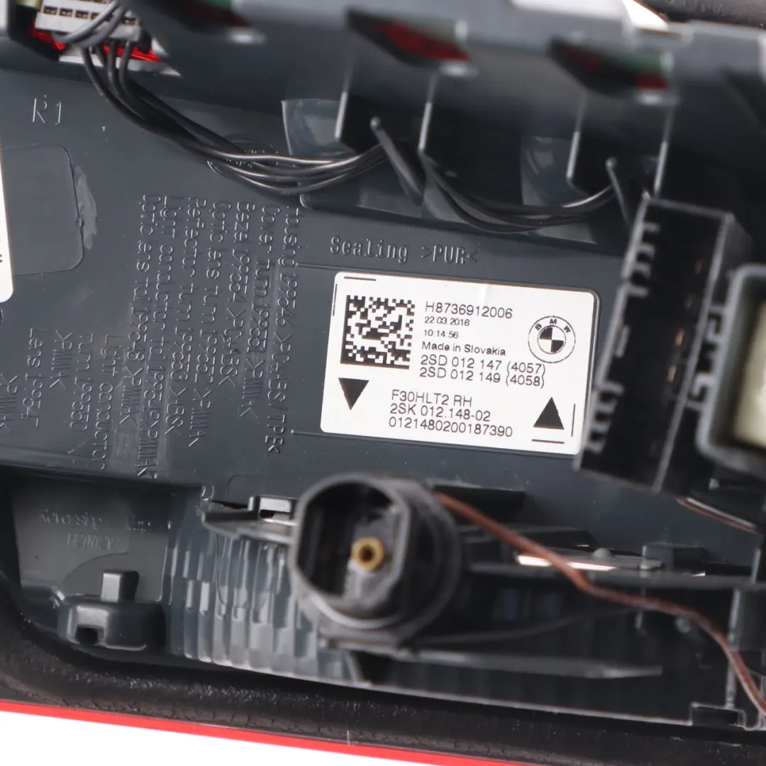 Lamp BMW F30 F31 LCI Right O/S Light Trunk Lid Boot Tailgate to Rear with Part number 7369120 Rear Lamp BMW F30 F31 LCI Right O/S Light Trunk Lid Boot Tailgate - SKU 7369120-5 - Part number 7369120