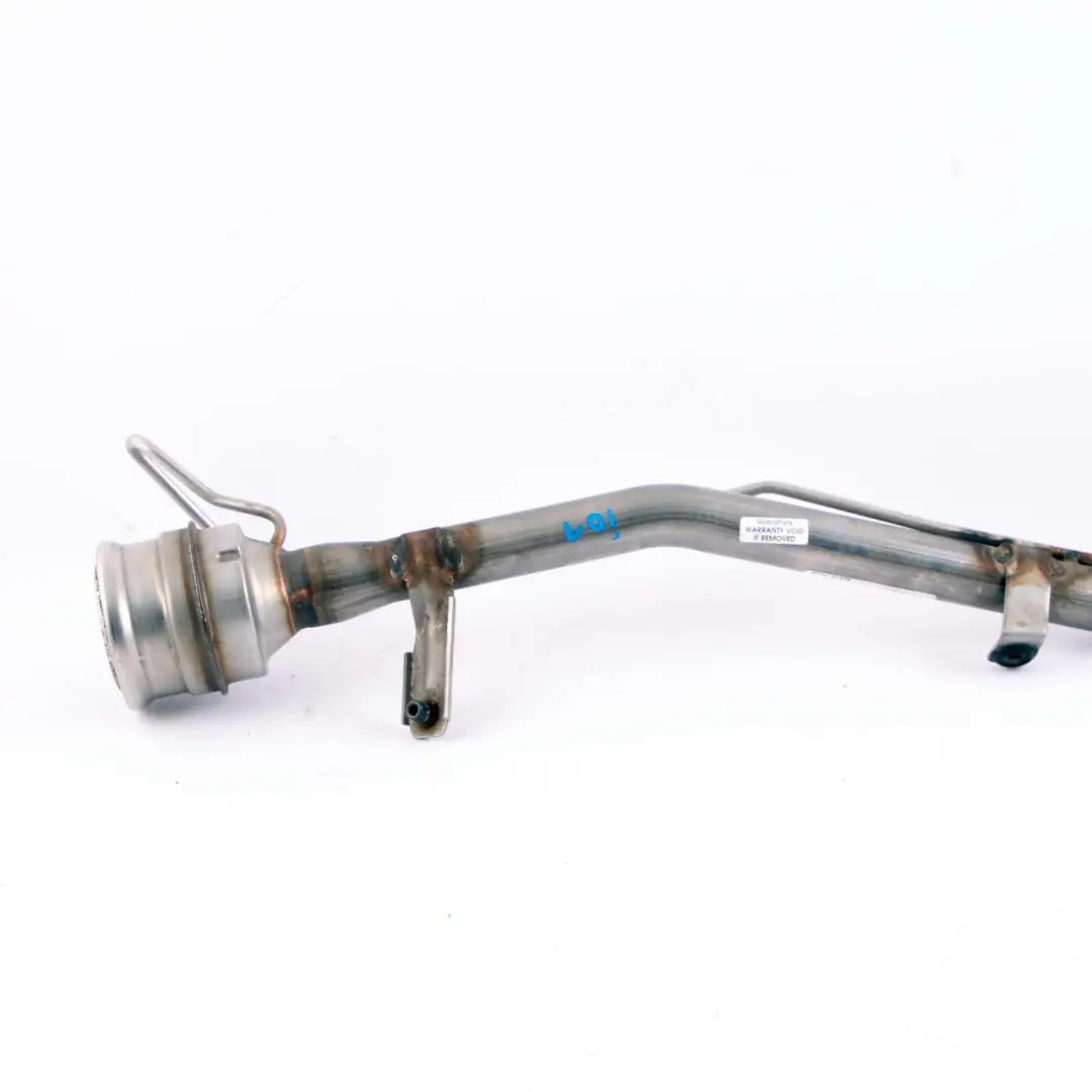 Tubo di rifornimento carburante Motore ibrido Range Extender Benzina per BMW i3 I01 con numero di parte 7369200 BMW i3 I01 Tubo di rifornimento carburante Motore ibrido Range Extender Benzina - SKU 7369200 - Numero di parte 7369200