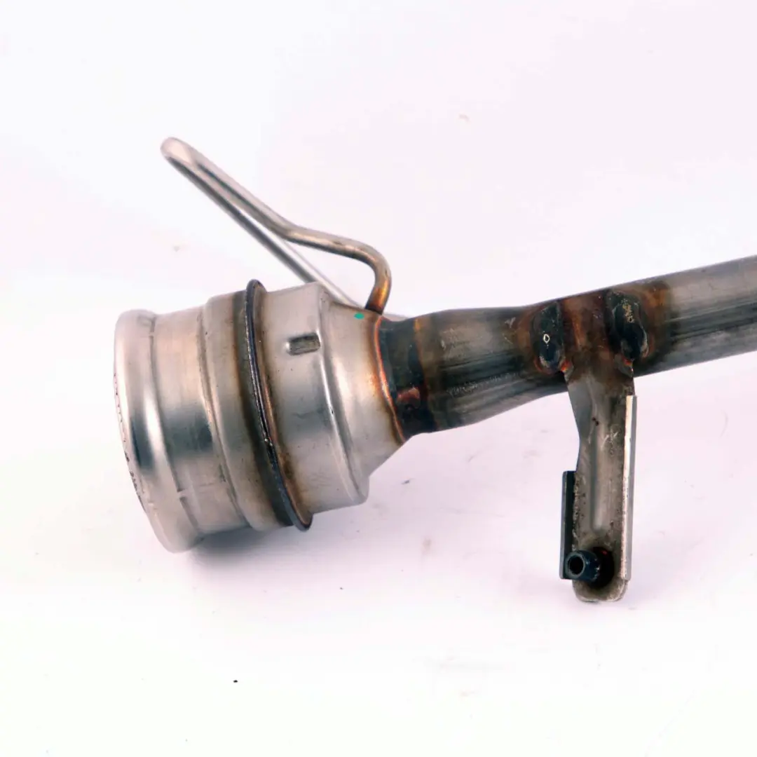 Remplissage carburant moteur hybride prolongateur d'autonomie essence pour BMW i3 I01 à propos du numéro de pièce 7369200 BMW i3 I01 Remplissage carburant moteur hybride prolongateur d'autonomie essence - SKU 7369200 - Numéro de pièce 7369200