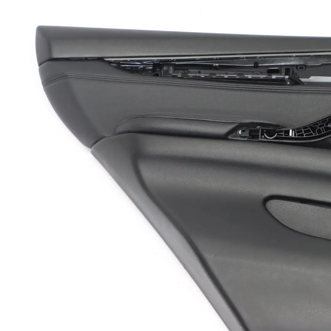 Scheda Porta Posteriore Sinistra Rivestimento Pelle Nero per BMW X5 F15 con numero di parte 7370041 BMW X5 F15 Scheda Porta Posteriore Sinistra Rivestimento Pelle Nero - SKU 7370041 - Numero di parte 7370041