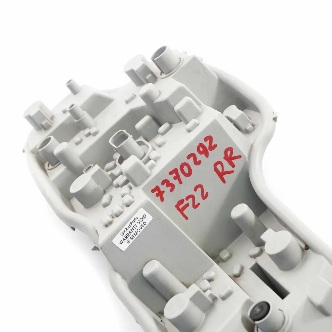Panel żarówek prawy tył do BMW F22 F23 o numerze 7370292 BMW F22 F23 Panel żarówek prawy tył - SKU 7370292 - Numer Części 7370292