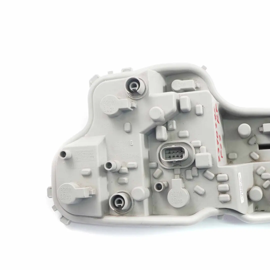 Lampenträger Heckleuchte Seitenwand Rechts für BMW 2 er F22 F23 mit Teilenummer 7370292 BMW 2 er F22 F23 Lampenträger Heckleuchte Seitenwand Rechts - SKU 7370292 - Teilenummer 7370292