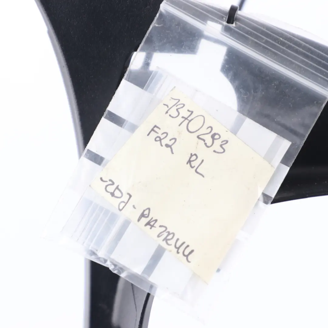 Tapa Maletero Rail Goteo Tira Canaleta Trasera Izquierda N/S para BMW F22 con número de pieza 7370293 BMW F22 Tapa Maletero Rail Goteo Tira Canaleta Trasera Izquierda N/S - SKU 7370293 - Número de pieza 7370293