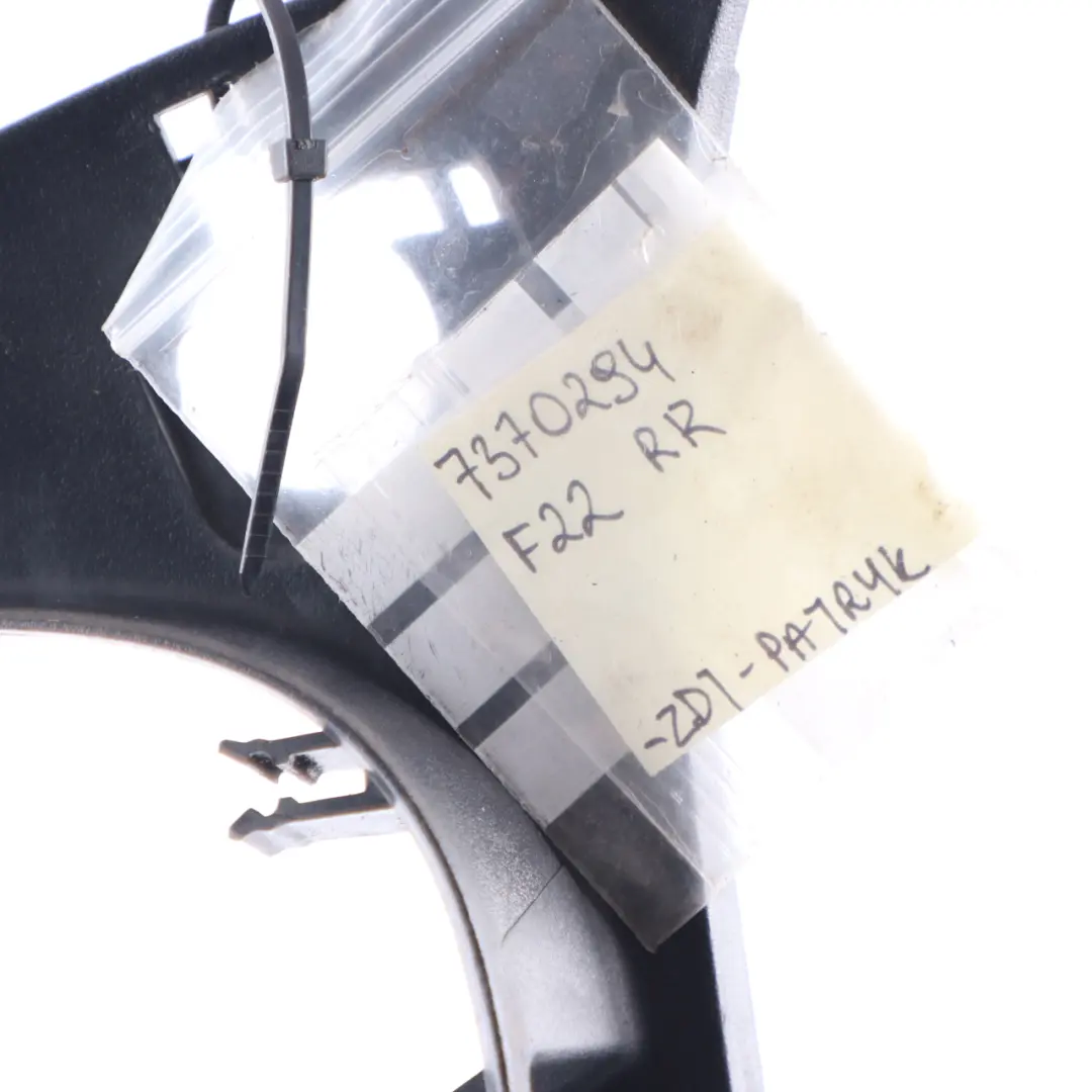 BMW F22 Couvercle de hayon Bordure gouttière Arrière Droite - SKU 7370294 - Numéro de pièce 7370294