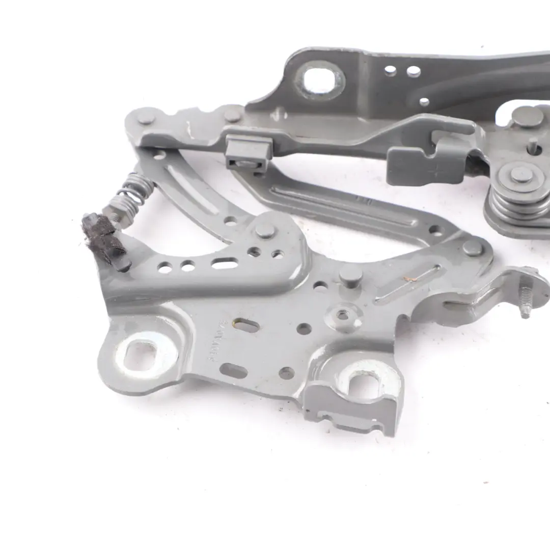 Cerniera cofano motore Cofano sinistro Grigio Luna B71 per Mini F55 F56 F57 con numero di parte 7370301 Mini F55 F56 F57 Cerniera cofano motore Cofano sinistro Grigio Luna B71 - SKU 7370301-MGM - Numero di parte 7370301