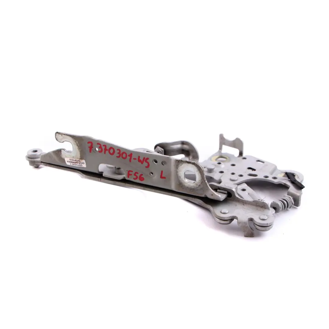 Mini F55 F56 F57 Zawias Zamek Maski Lewy Biały Srebrny Metalik A62 - SKU 7370301-WS - Numer Części 7370301
