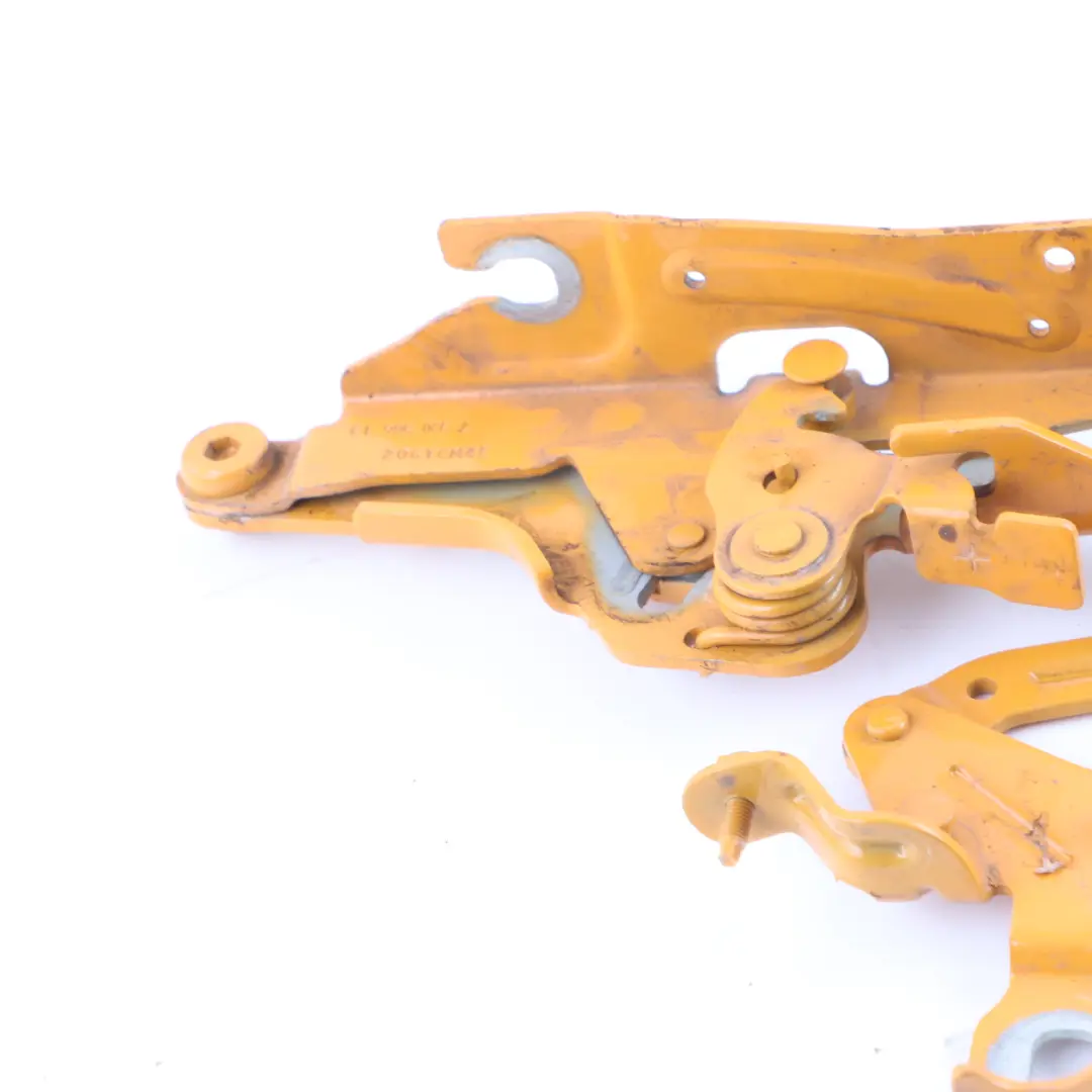 Hood Bonnet Engine Hinge Right O/S Volcanic Orange B70 7300566 to Mini F55 F56 F57 with Part number 7370302 Mini F55 F56 F57 Hood Bonnet Engine Hinge Right O/S Volcanic Orange B70 7300566 - SKU 7370302-VOR - Part number 7370302