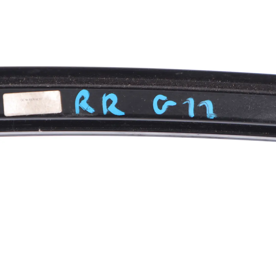 Window Guide Web Cover Rear Door Right O/S Strip High Gloss to BMW G11 with Part number 7370320 BMW G11 Window Guide Web Cover Rear Door Right O/S Strip High Gloss - SKU 7370320-1 - Part number 7370320